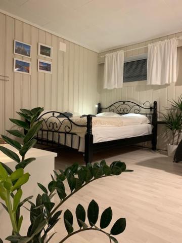 Private House-Terrace-Garden -Parking-Wifi-Smarttv Villa Тронхейм Екстериор снимка